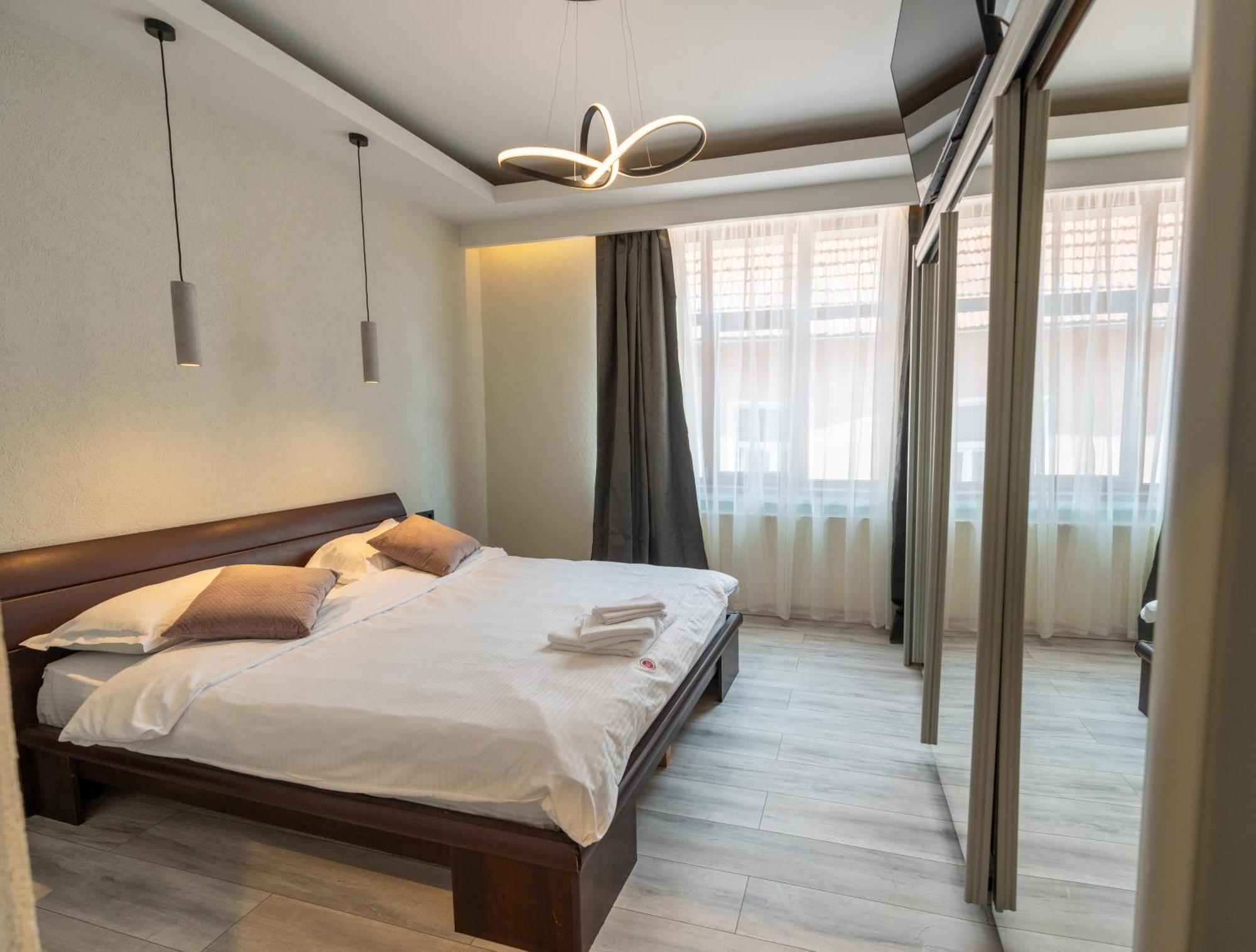 Barrique Apartament Braşov Buitenkant foto