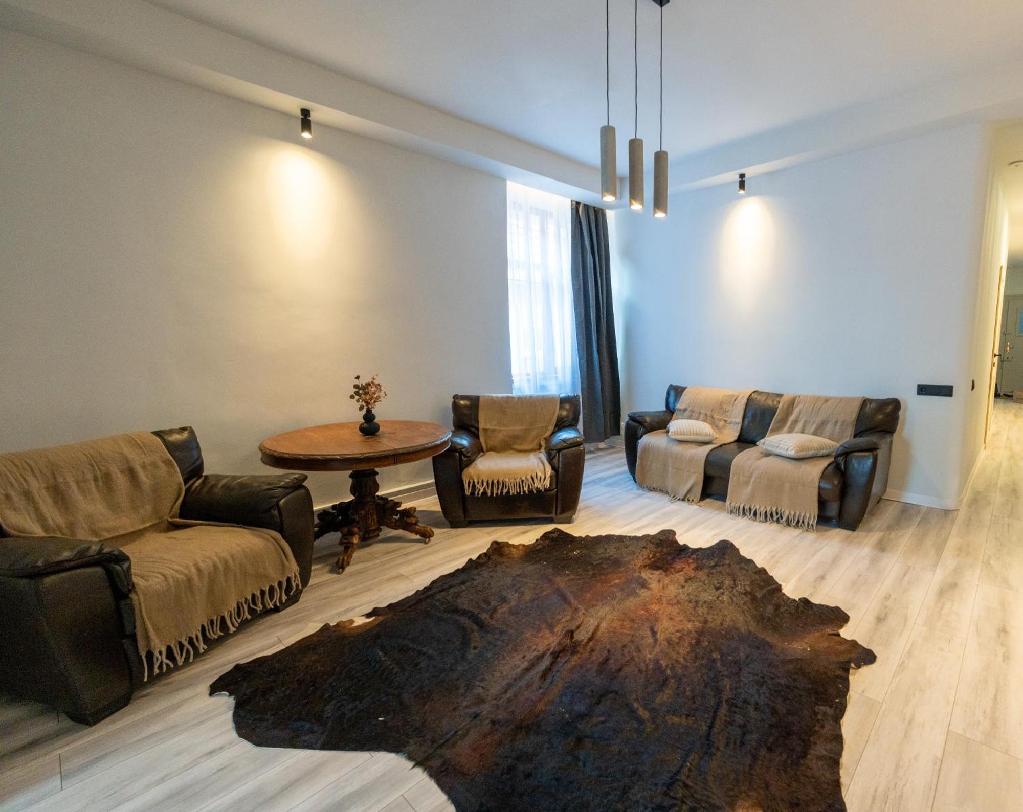 Barrique Apartament Braşov Buitenkant foto