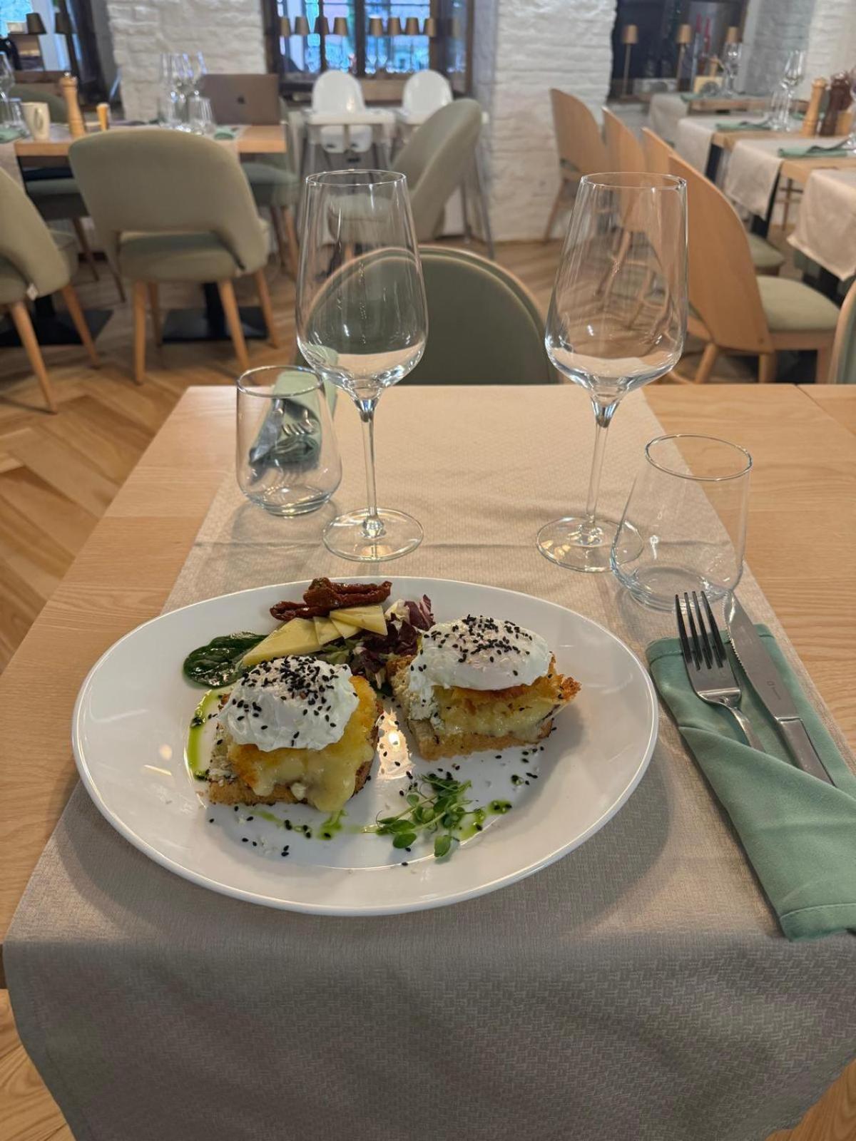 Barrique Apartament Braşov Buitenkant foto